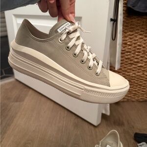 Converse Women's green Platform Sneakers